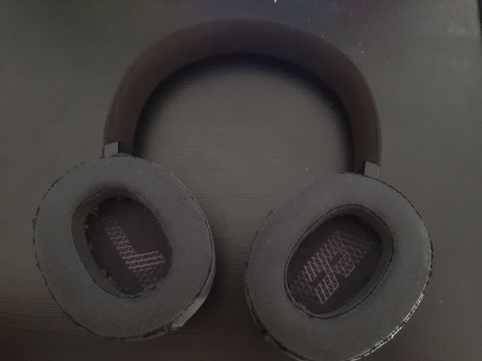 Продам JBL Live 500BT и JBL Tune 750BTNC