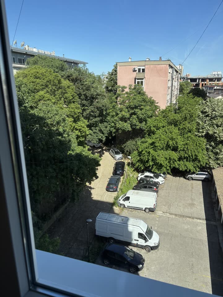 Izdajem dvosoban stan, Beograd, Vukov Spomenik, 57 m²