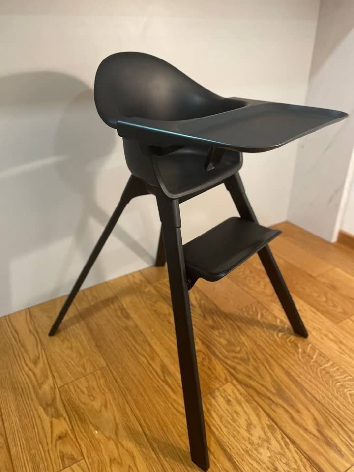 Продам детский стульчик для кормления с сумкой Stokke Clikk