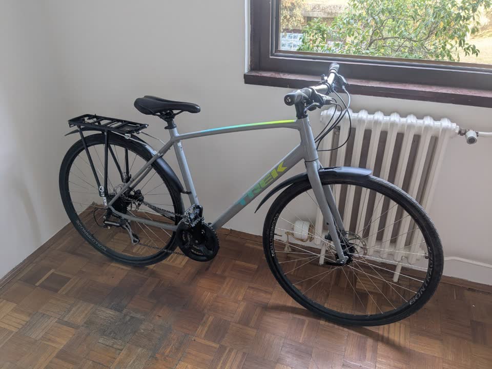 Gradski bicikl Trek FX2 Disc