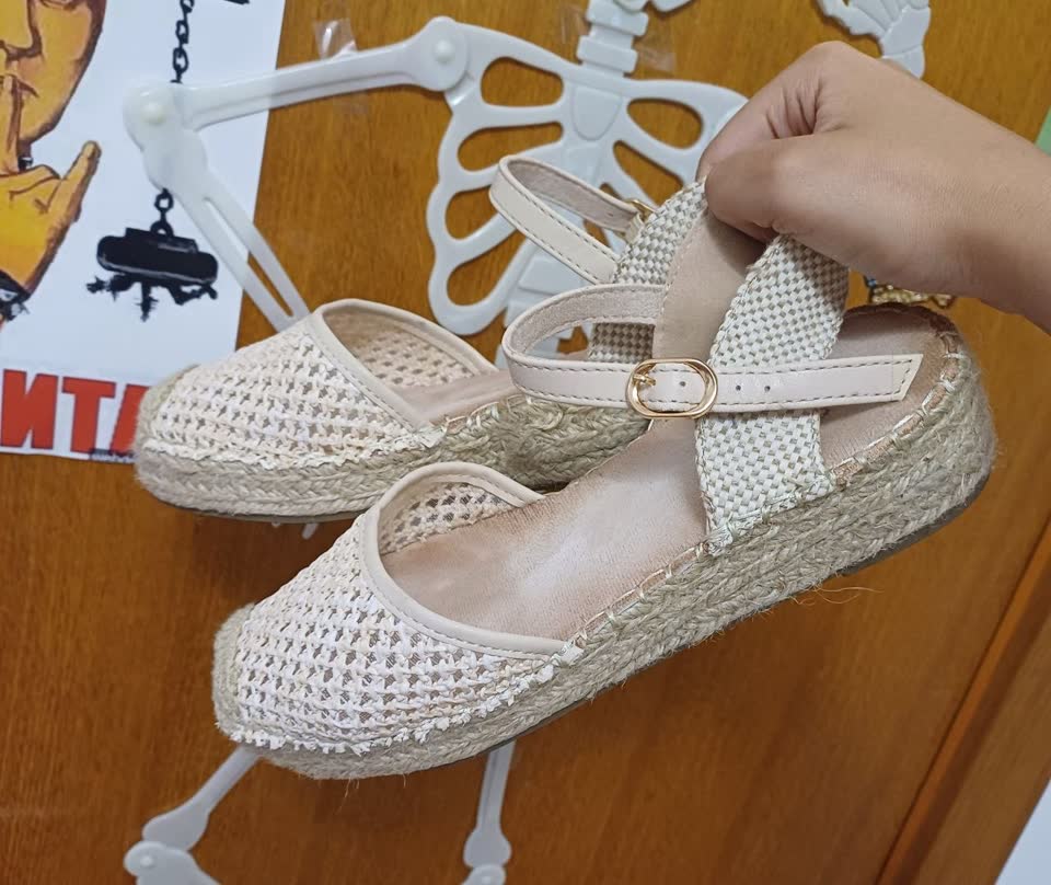 Босоножки Small Swan / Балетки Zara