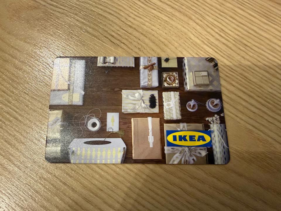Prodajem trajnu neimenovanu karticu u IKEA sa stanjem od 16827 dinara