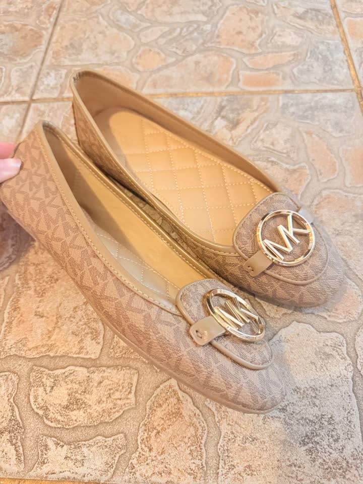 Новые балетки от Michael Kors
