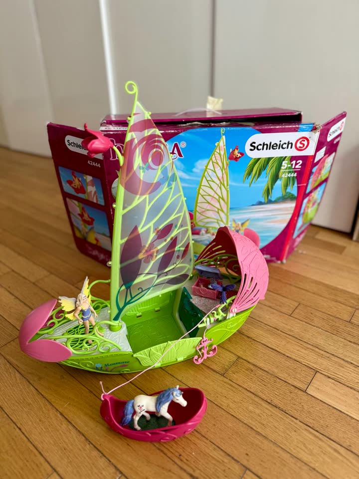 Igračka set Bayala Schleich 42444 „čarobni cvetni čamac Sere“