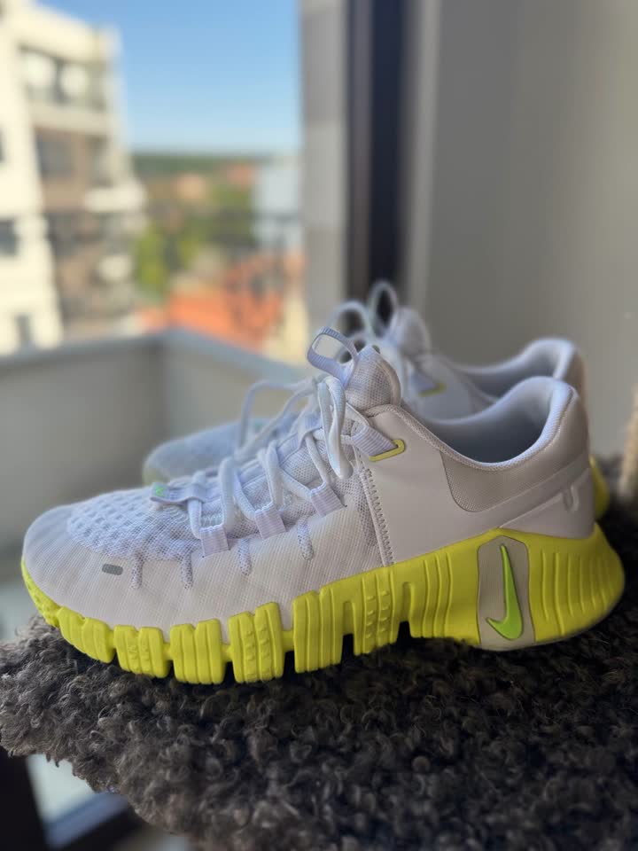 Продам кроссовки Nike Free Metcon 5