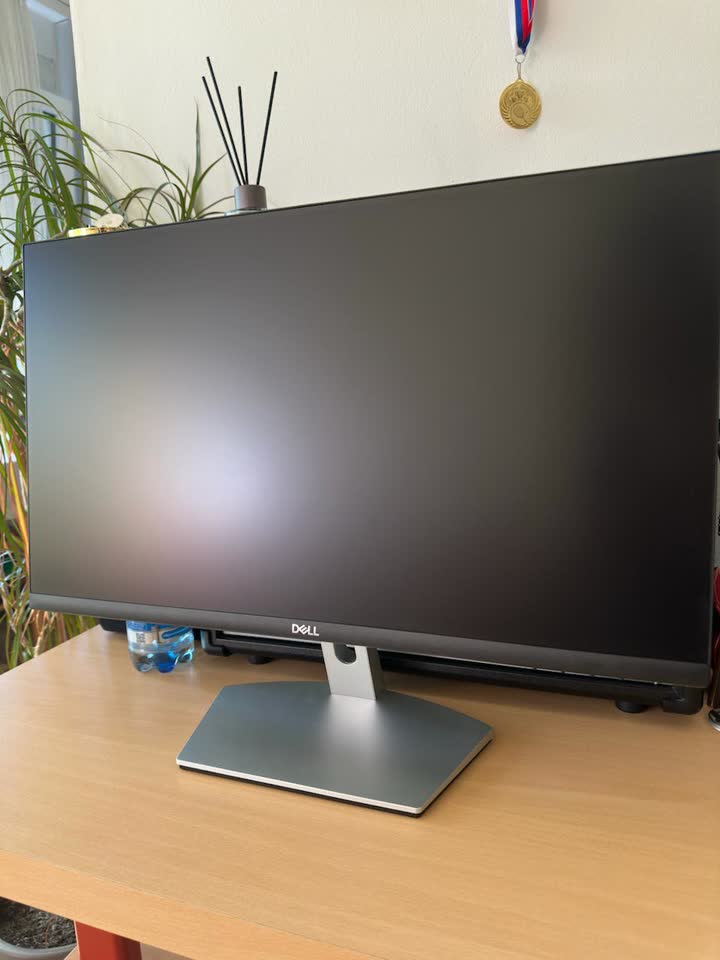 Продам IPS монитор Dell S2421HN