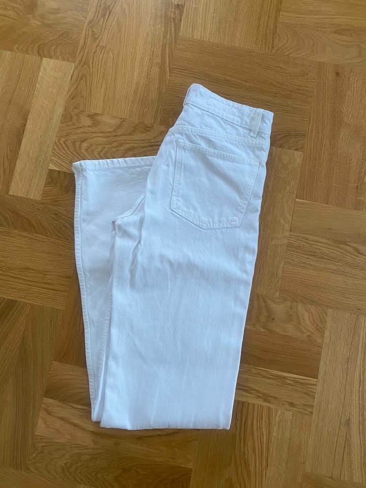Белые прямые джинсы Zara, размер 34