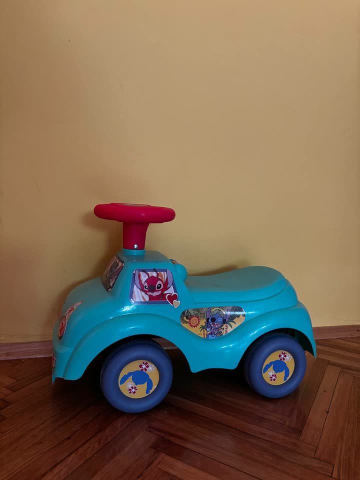 🚗 Dečiji automobil - guralica „Stič“ 💙