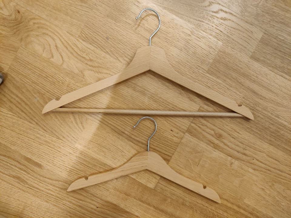 Drvene vešalice IKEA BUMERANG i HÄNGA