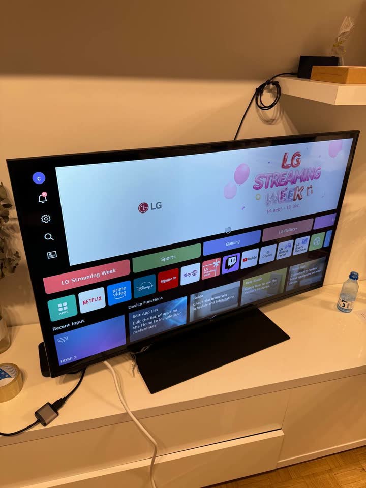 Продаю 43-дюймовый Smart TV LG