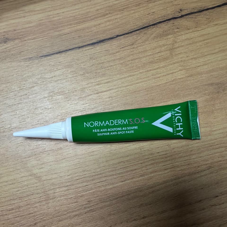 Vichy Normaderm, proizvod za lokalne bubuljice