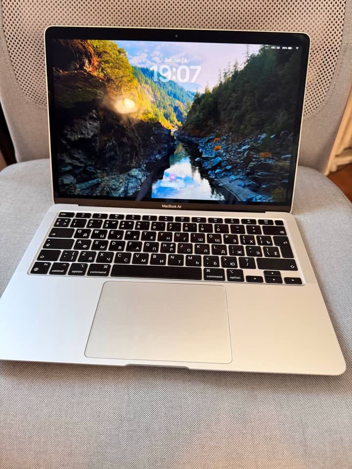 Продаю Macbook Air M1 16GB/256GB