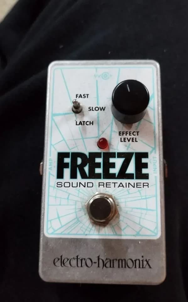 EHX Freeze pedal