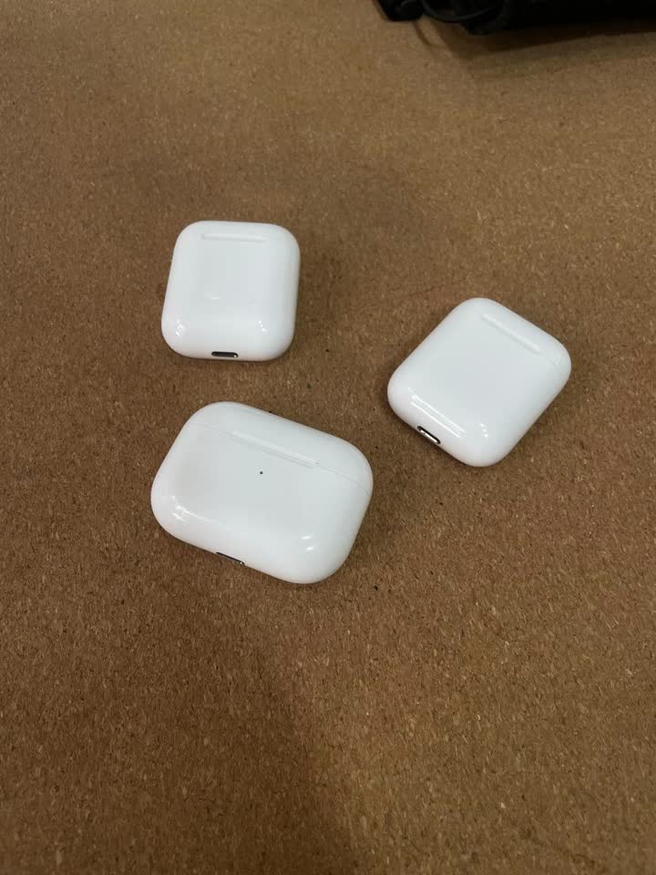 Prodajem futrole za AirPods