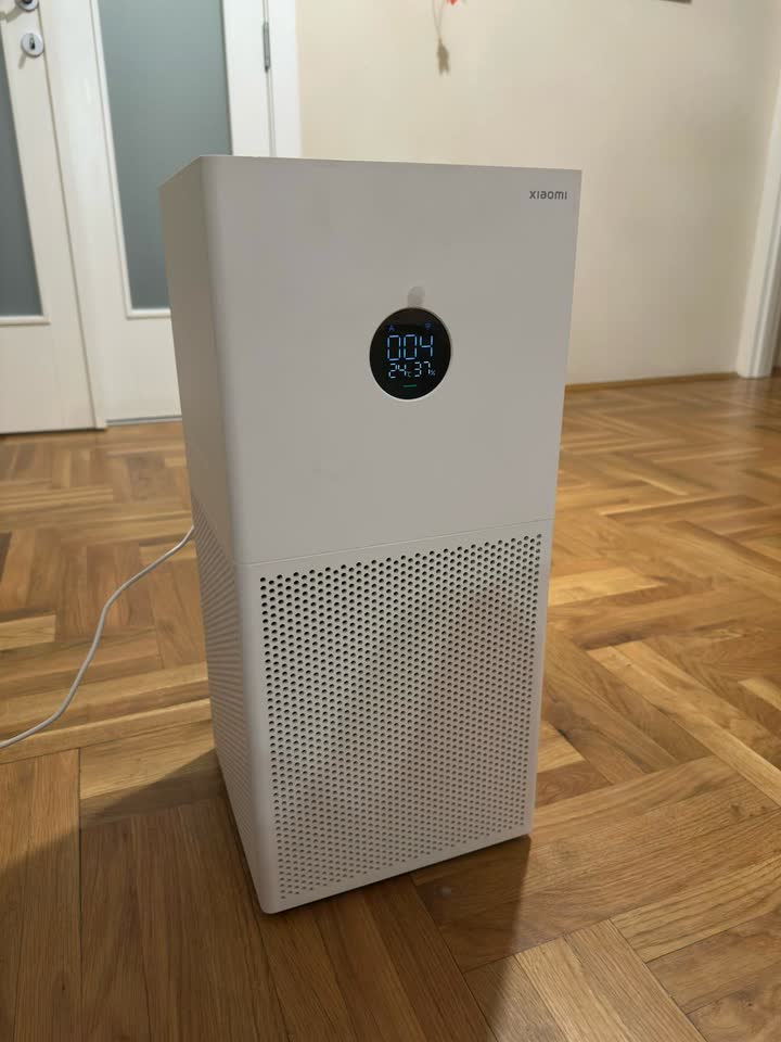 Prodajem prečišćivač vazduha Xiaomi Air Purifier 4 Lite