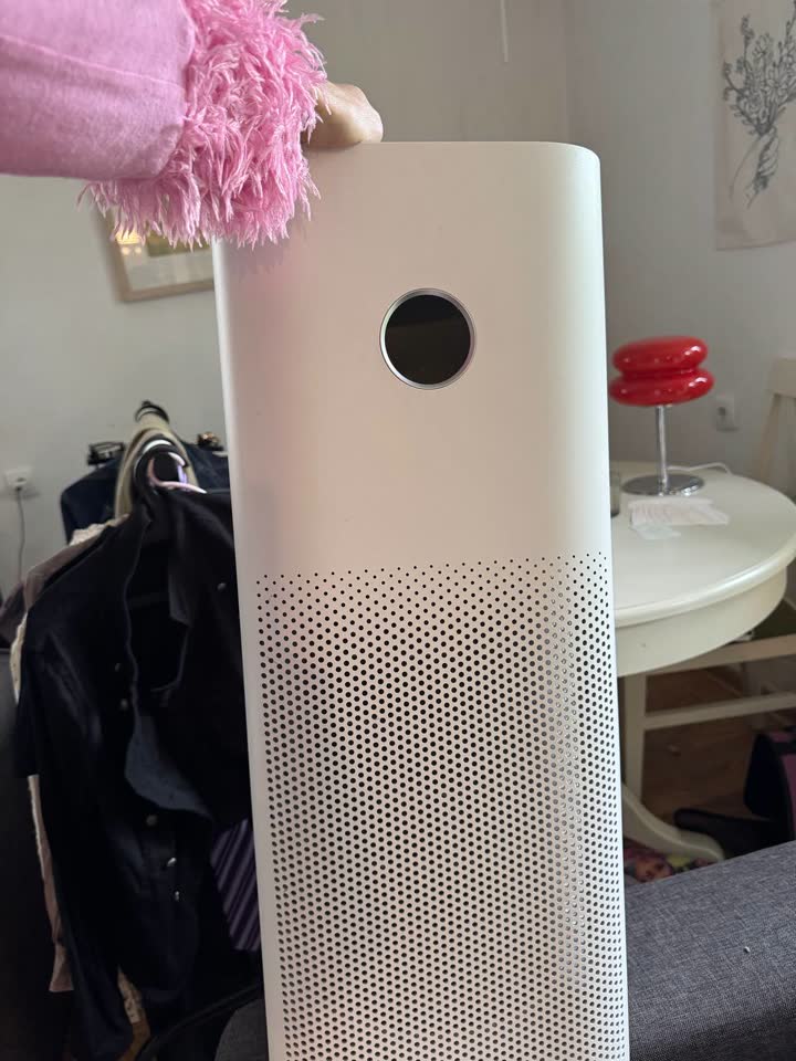Prodajem prečišćivač vazduha Purifier 4 Pro