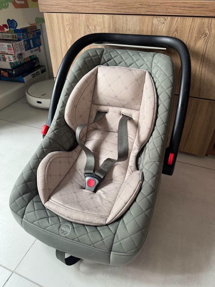 Автолюлька HappyBaby 0+