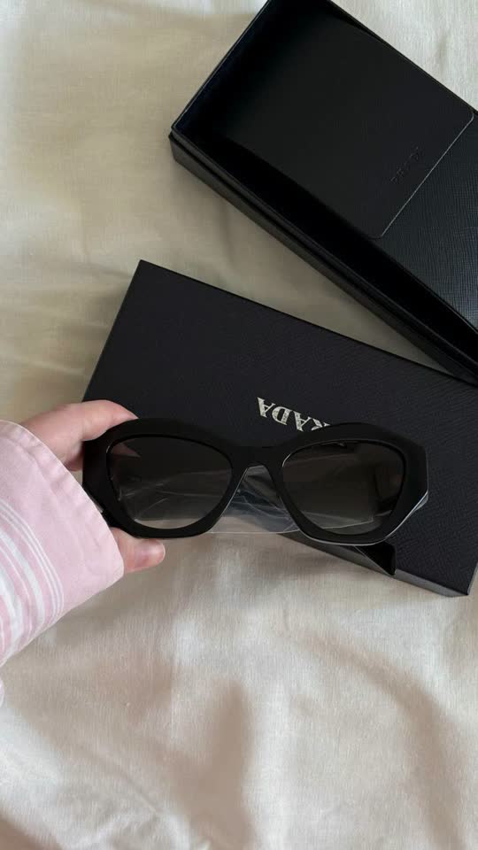 Prada PR 07YS sunčane naočare