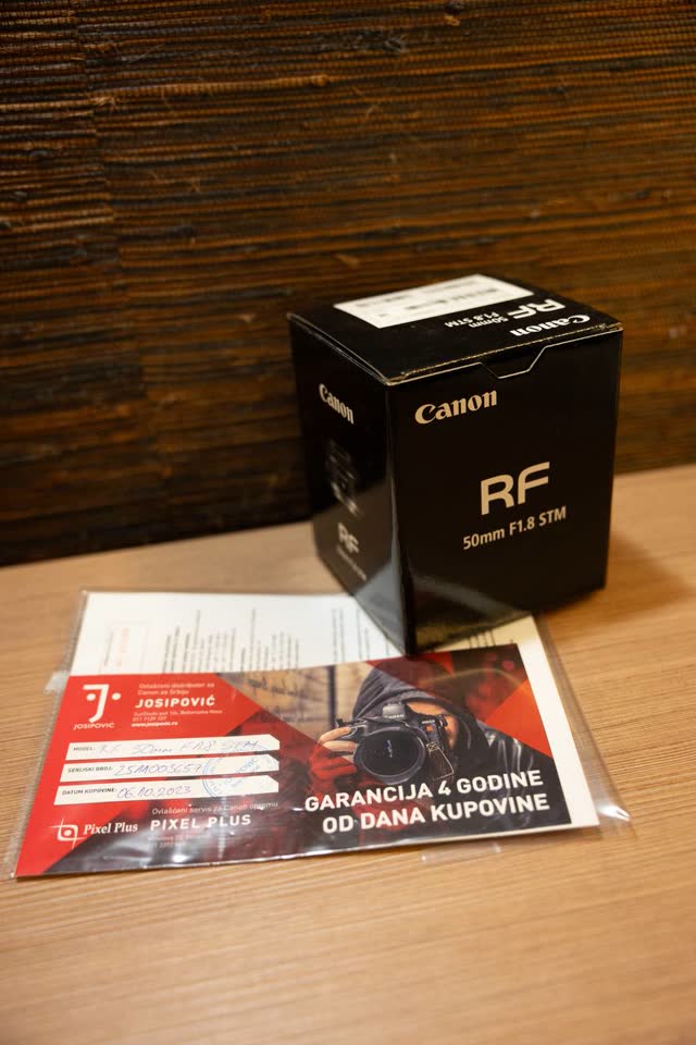 Canon RF 50mm f/1.8 STM