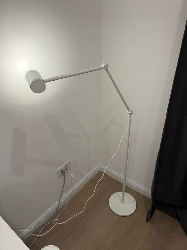 Напольная лампа для чтения IKEA NYMÅNE
