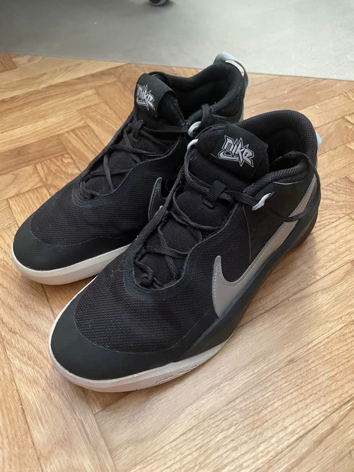 Удобная обувь Nike и Converse в отличном состоянии