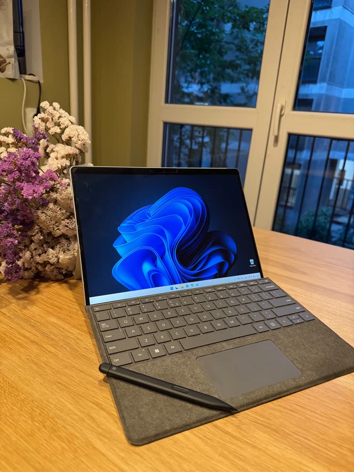 Microsoft Surface Pro 8
