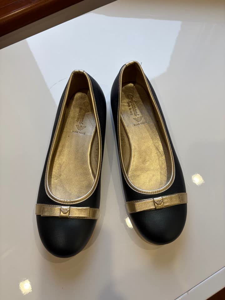 Детские балетки бренда Armani