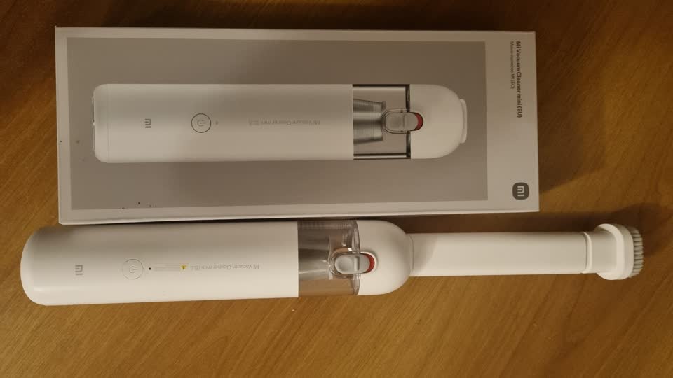 Продам мобильный пылесос Xiaomi