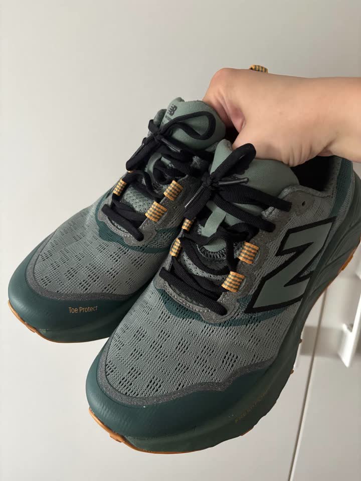 Patike New Balance hierro v9, nošene 2 puta, veličina 43, 4000 din.