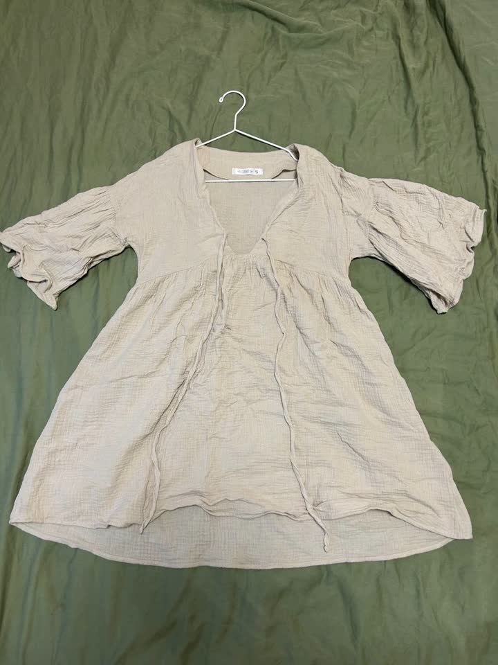 Платье бежевое
