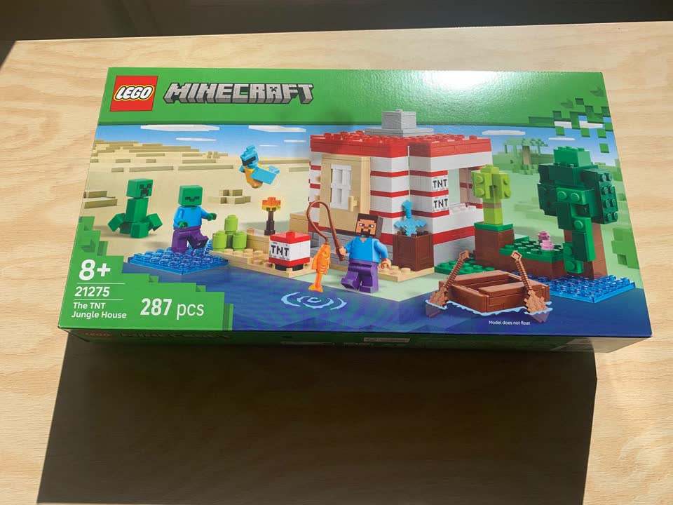 Originalni Lego Minecraft The TNT Jungle House 21275