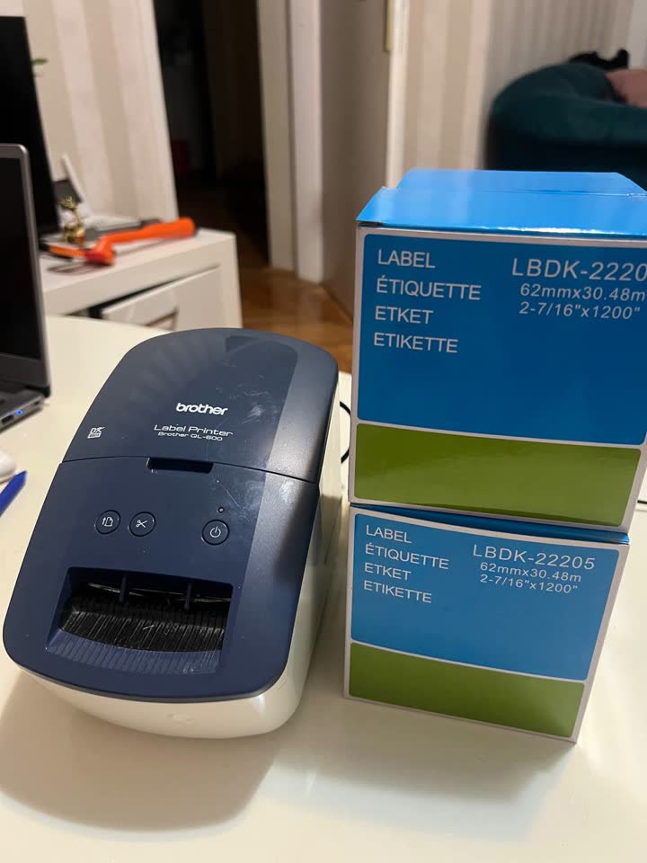 Принтер для печати этикеток Brother QL-500 + 4 рулона наклеек