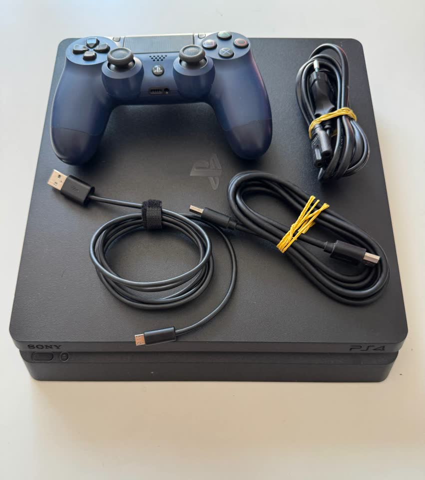 Sony PS4 Slim 1TB