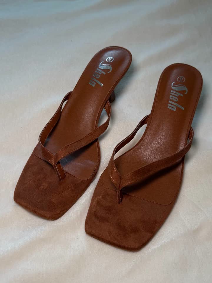 SHEIN mules sa malom štiklom (kitten heels)