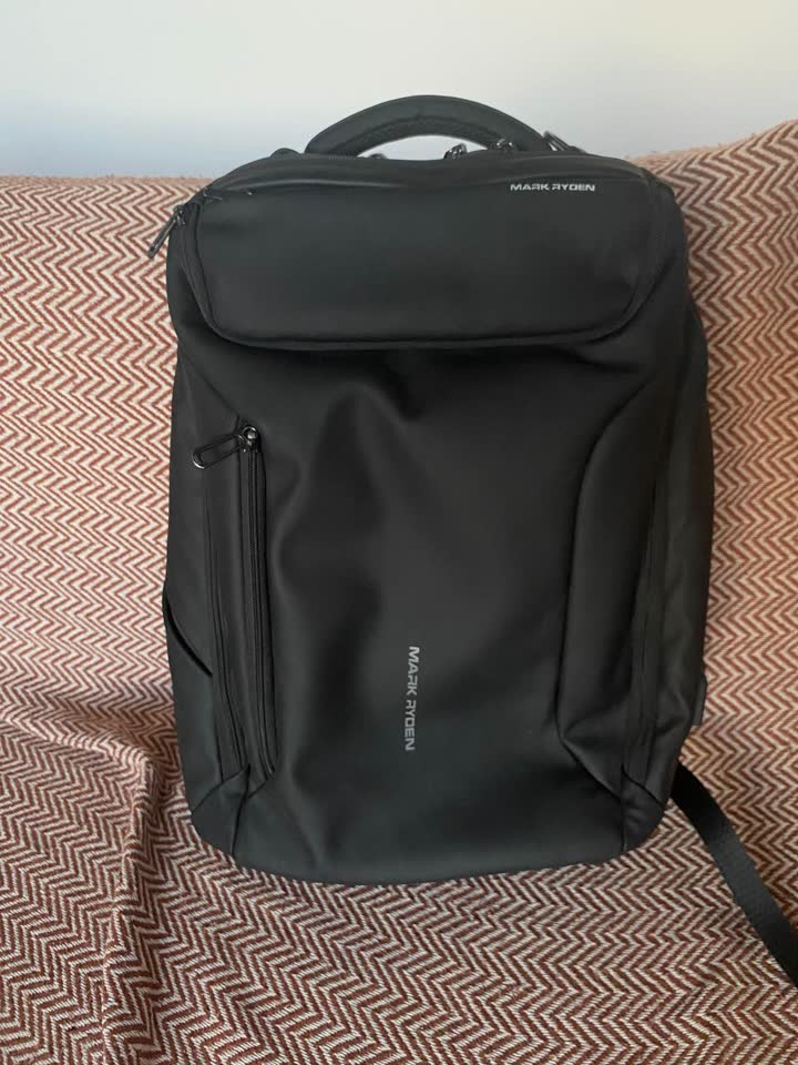 Muški crni vodootporni ranac sa odeljkom za laptop