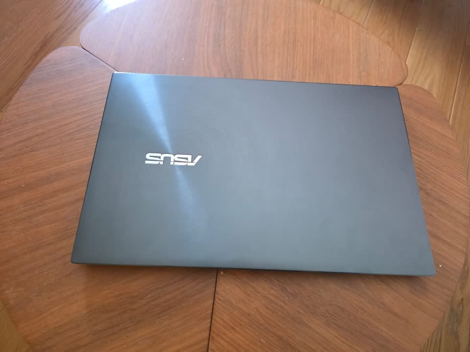 ASUS ZenBook UX425J