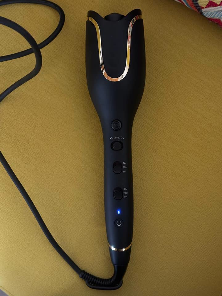 Prodajem stilizator Philips BHB876 i stalak za nakit