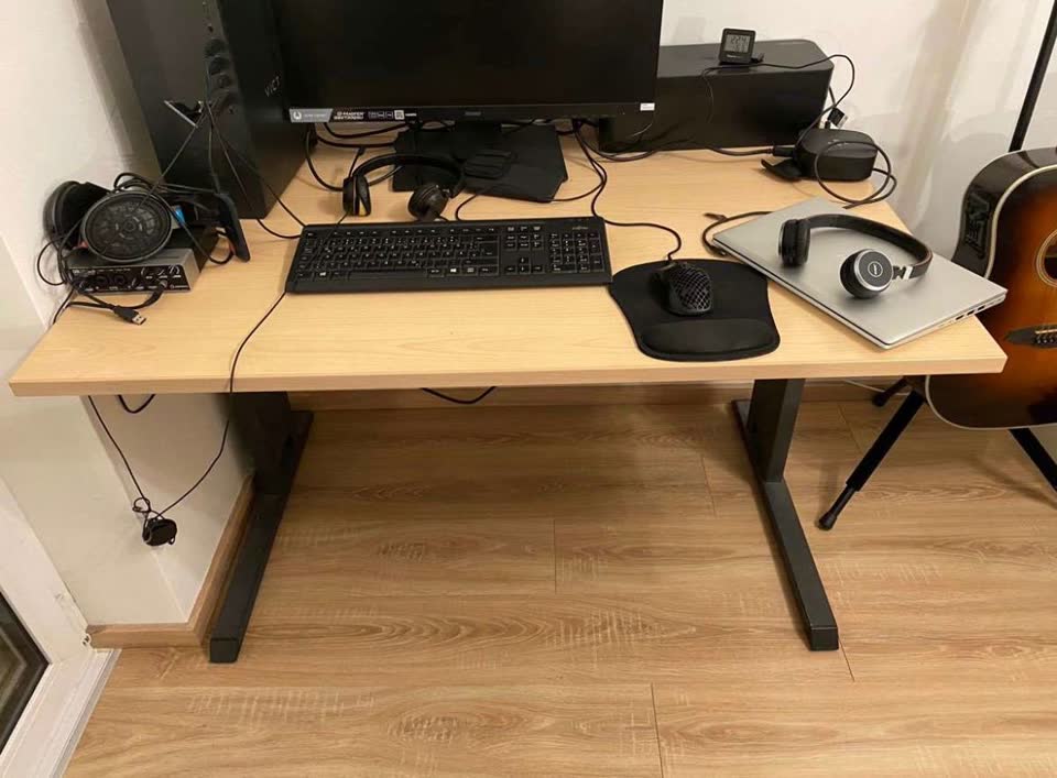 Стол IKEA Effective