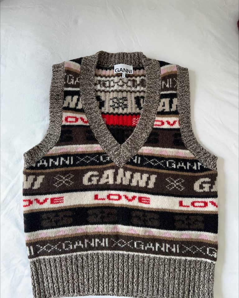 Ganni жилет, шерсть, очень теплый