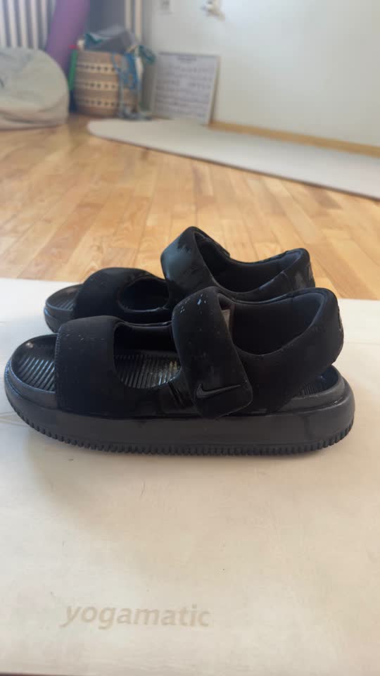 Сандалии Nike