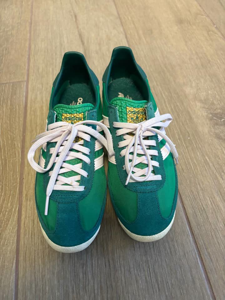 Adidas SL