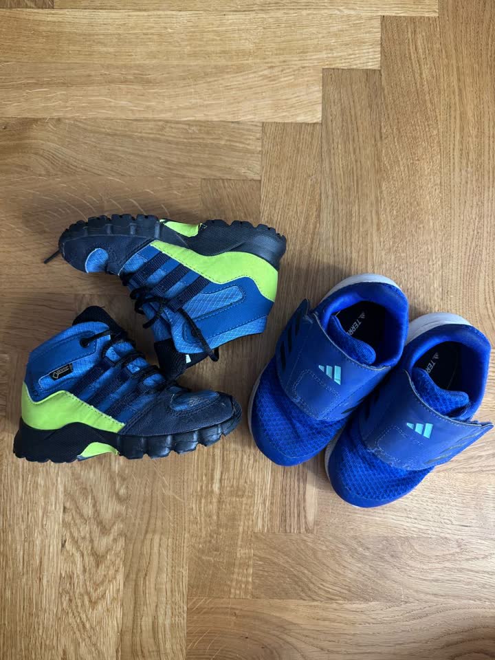 Ботинки и кроссовки adidas