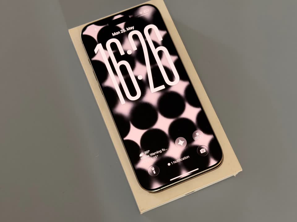Продам iPhone 16 Pro Max 256GB Natural Titanium