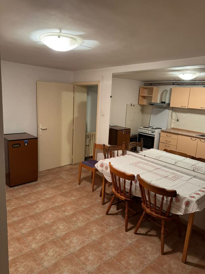 Сдается 1-комнатная квартира, Звездара, 38 м²