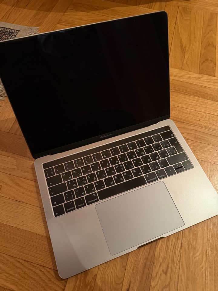 Apple MacBook Pro 13-inch (2019)