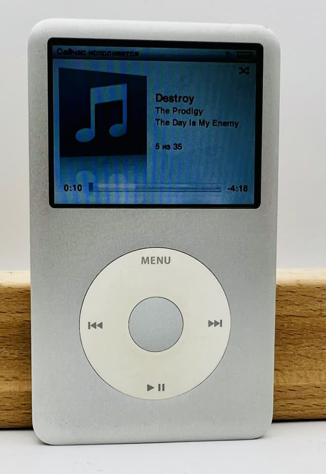 iPod Classic 160GB (Late 2009) A1238 - srebrni