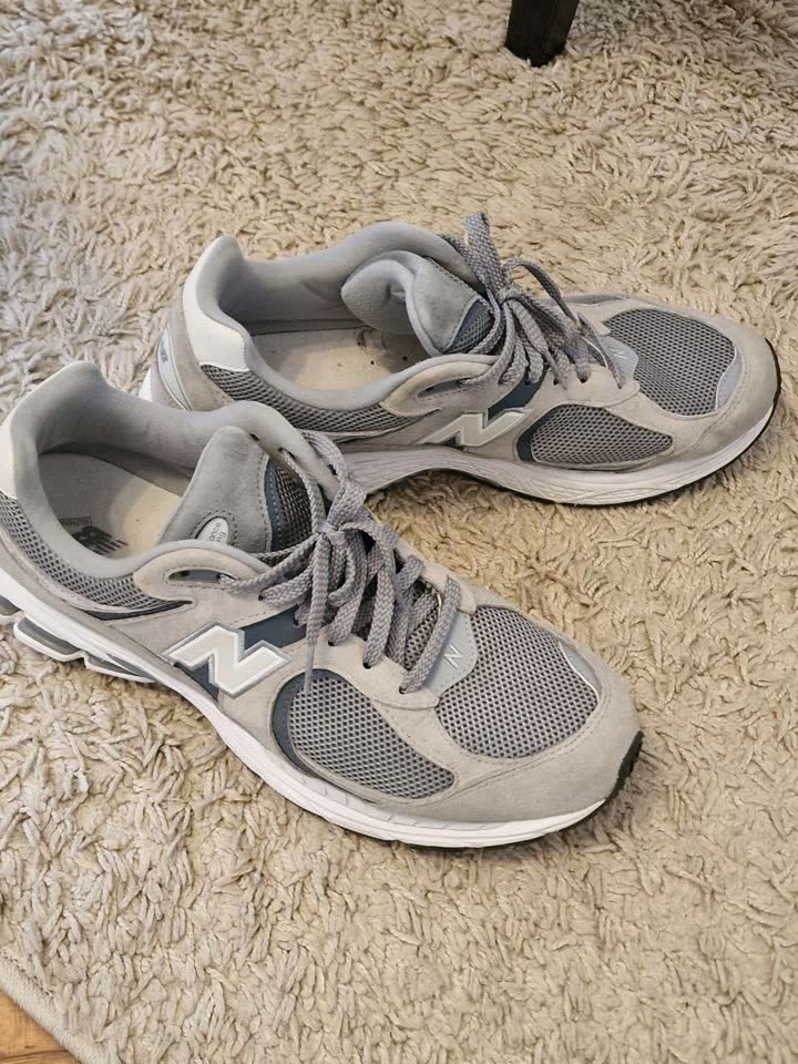 Originalni New Balance, veličina 47–47.5, pogrešio sam sa veličinom, nosio sam ih nekoliko meseci