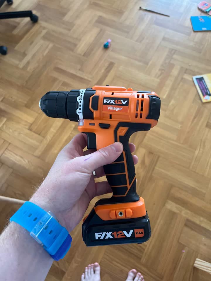 Шуруповерт Villager Fix 12v