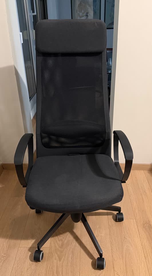 Stolica IKEA MARKUS crna