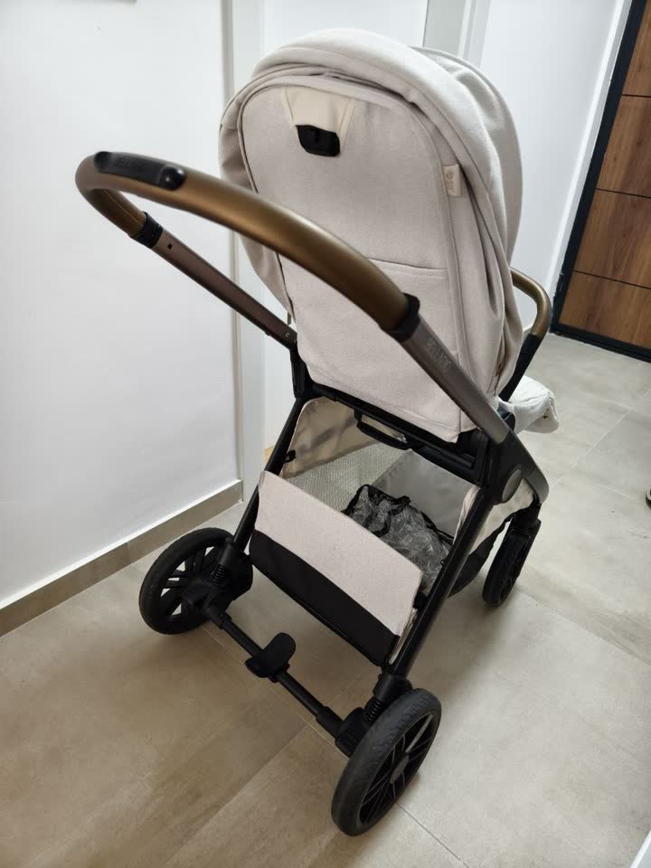 Продается коляска Chicco Bellagio